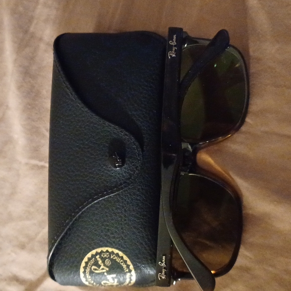 Ray bans glasses w case - Picture 2 of 5